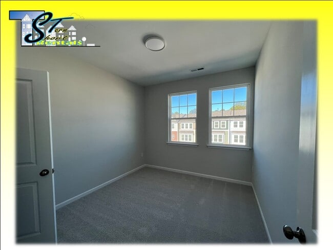 Building Photo - TST Rental 1