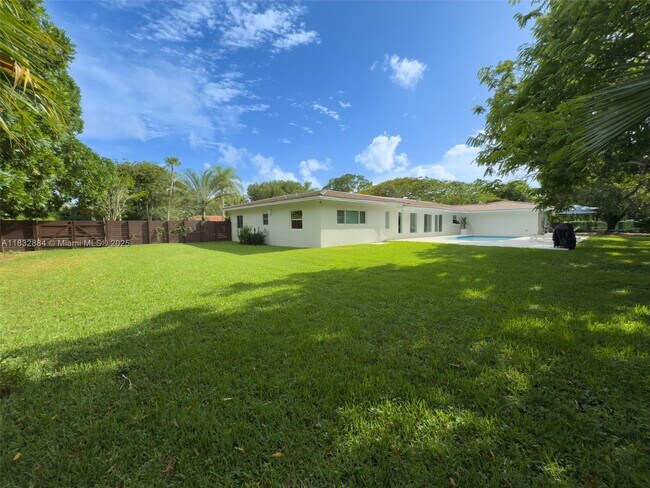 Building Photo - 7895 SW 76th Terrace