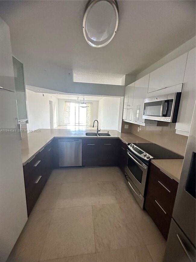 Building Photo - 10730 NW 66th St