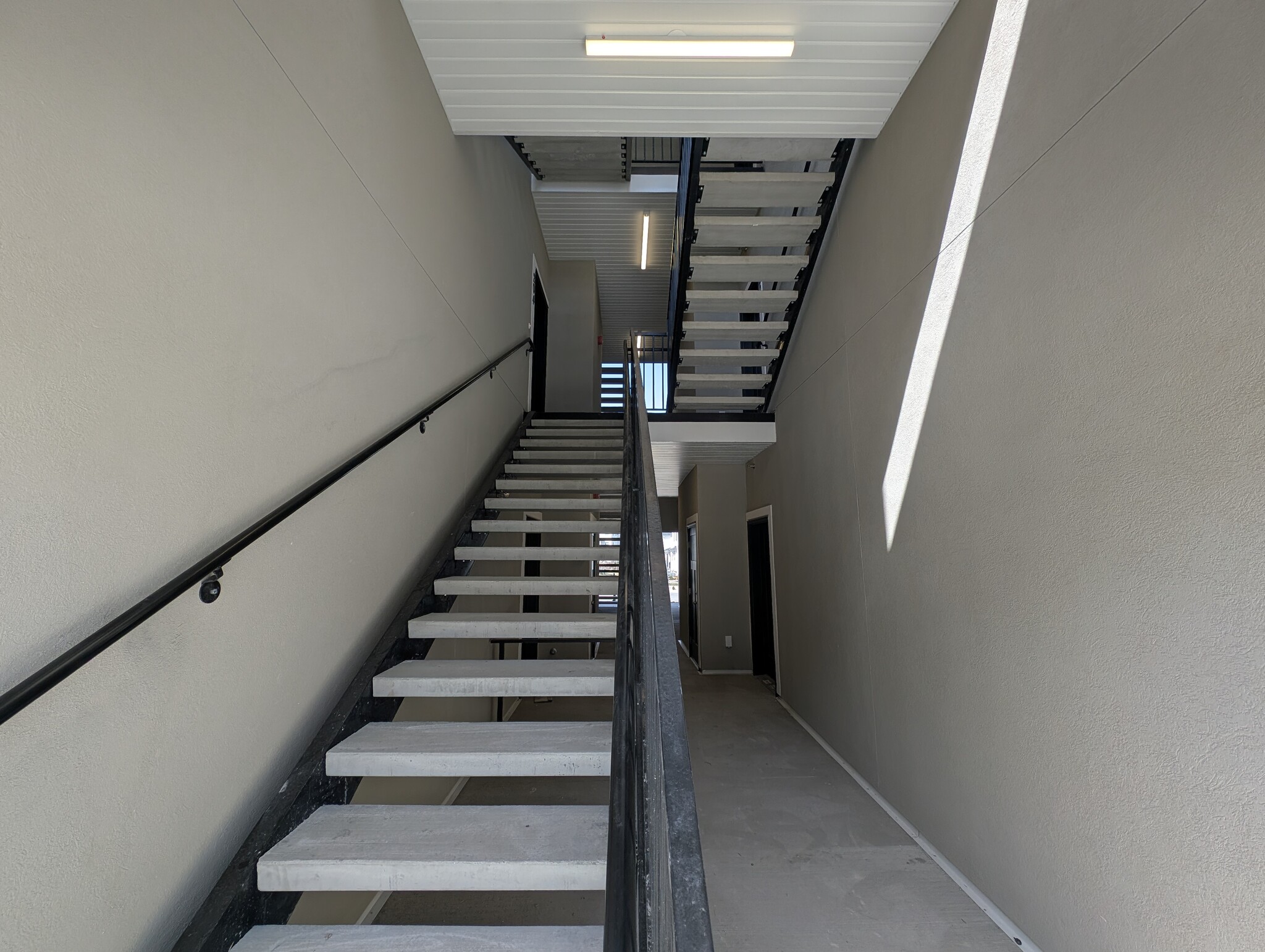 Building Photo - 3993 W Big Horn Dr