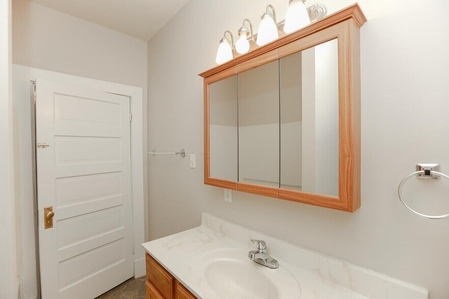 Building Photo - 1439 Moultrie Ave