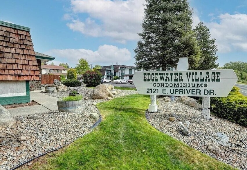Building Photo - 2121 E Upriver Dr
