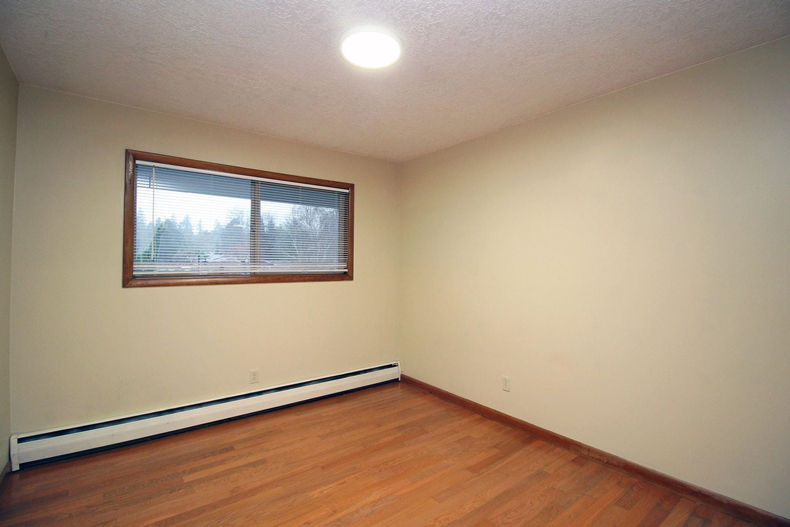 Building Photo - 3200-3236 SW Marigold St