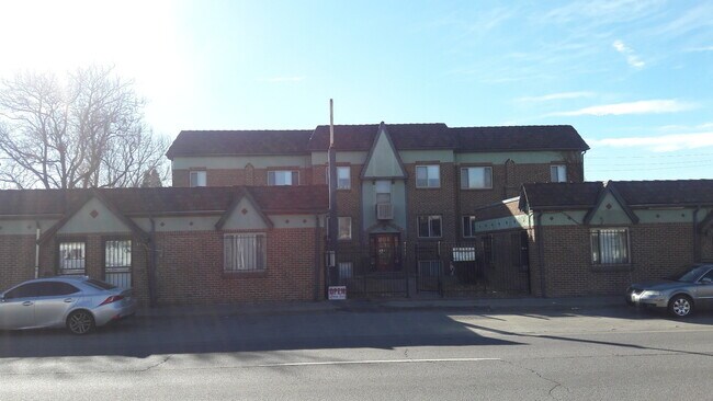 Building Photo - Lovely One Bedroom Apartment - Conveniently Located!