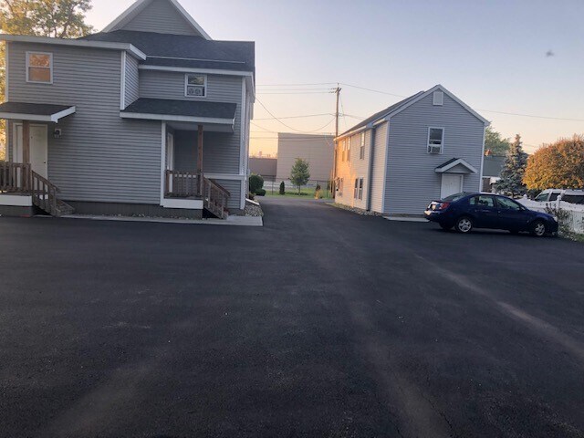 Building Photo - 22 Catskill Ave