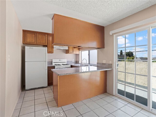 Building Photo - 7037 Milton Ave