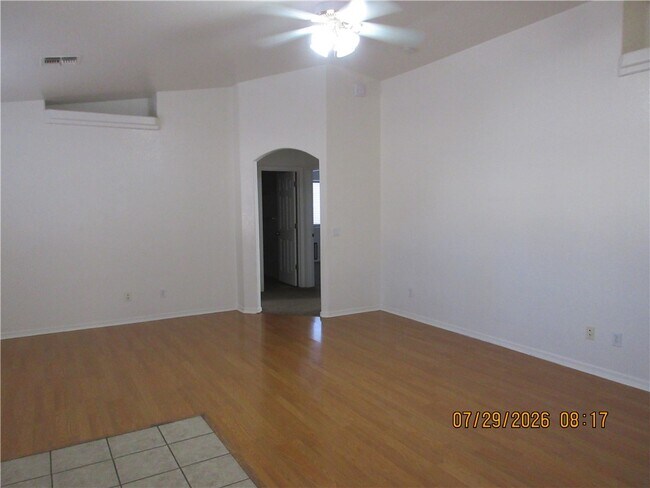 Building Photo - 2803 Wallapai Ave