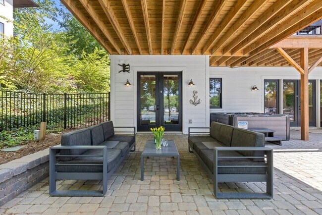 Building Photo - Northshore Landing