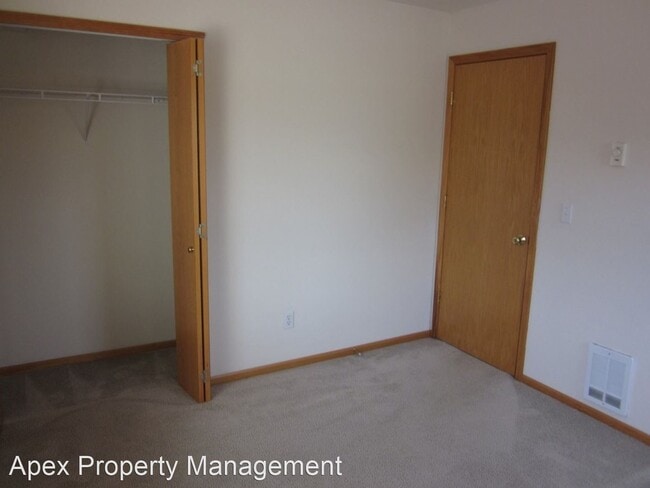 Building Photo - 2 br, 1.5 bath Apartment - 250 32ND STREET