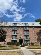 Building Photo - 5125 Blodgett
