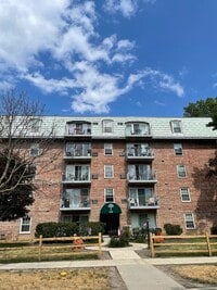 Building Photo - 5125 Blodgett