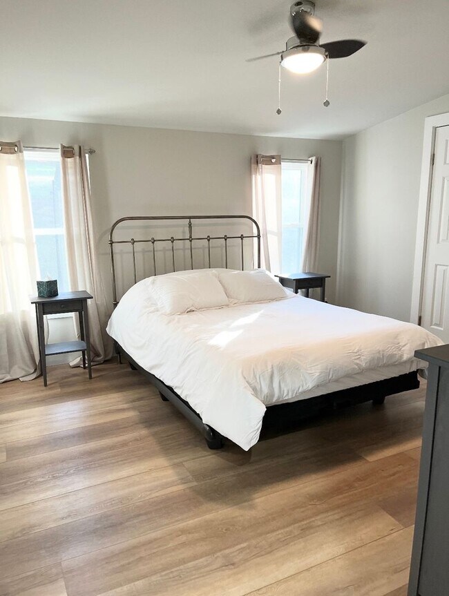 Building Photo - s. Hoernerstown Rd.- Short or Long term lease!