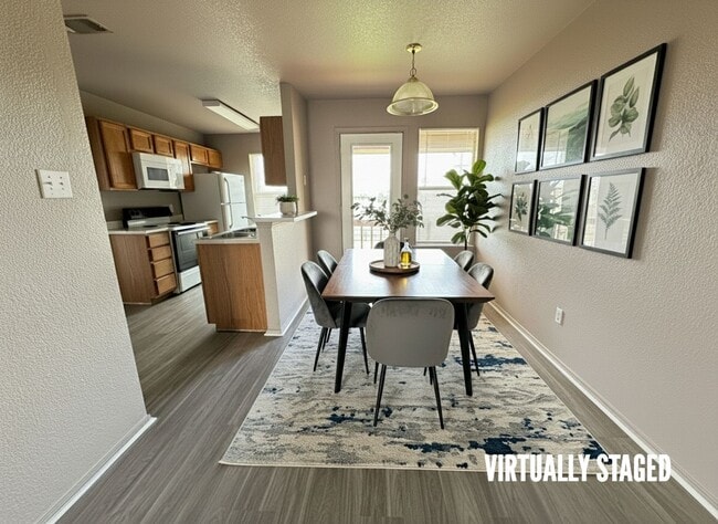 Building Photo - 5702 Greengate Dr