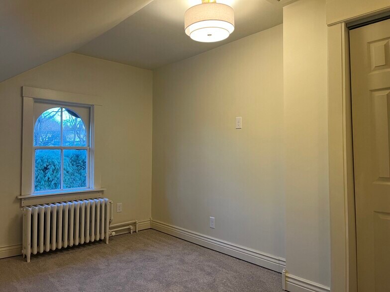 Building Photo - 711 Union St