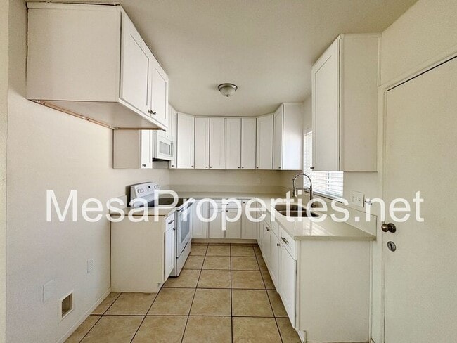 Building Photo - 26650 Josma Rd