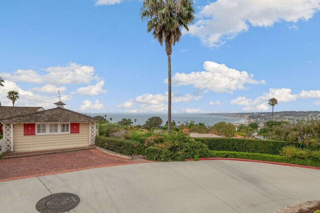 Building Photo - 1850 Castellana Rd