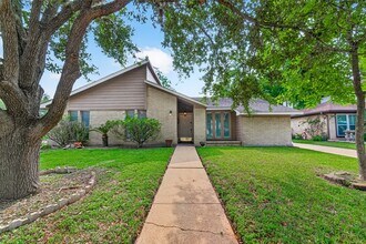 Building Photo - 7403 Shady Vale Ln