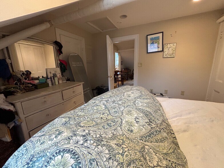 Building Photo - 91 Charles St