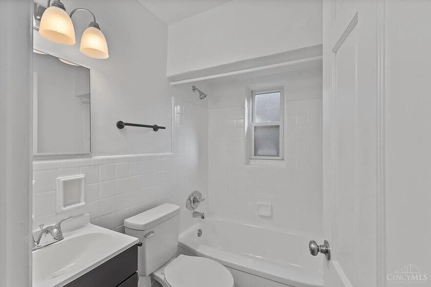 Building Photo - 6317 Girard Ave