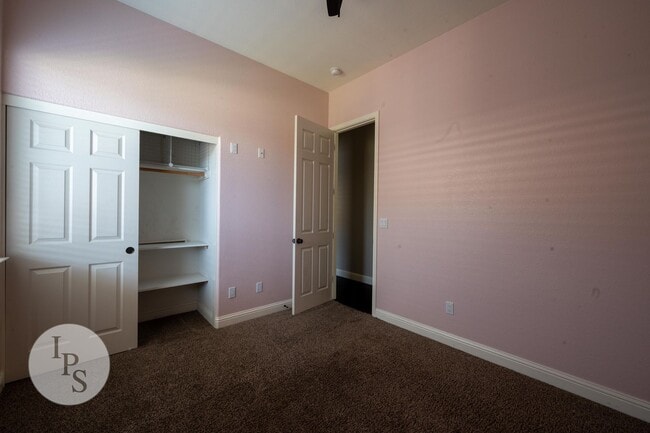 Building Photo - Charming 4BR/2BA Home in the Heart of Clovis Unified!