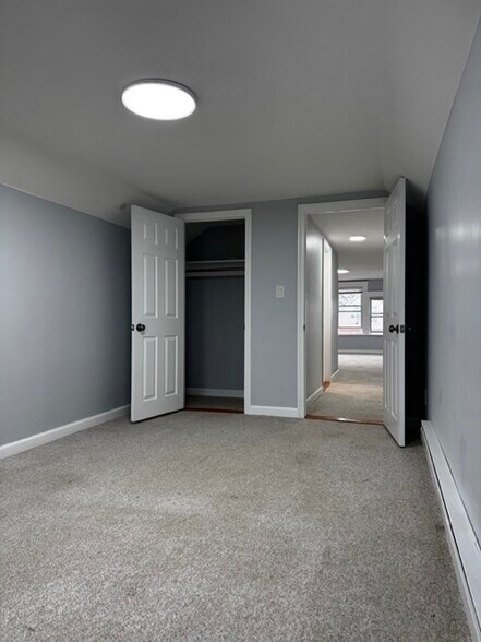 Building Photo - 37 Golden Ave