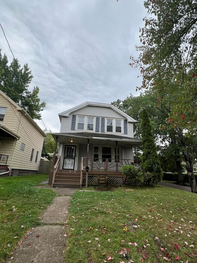 Primary Photo - 4 Bedroom Single Family in Cleveland ,Ohio