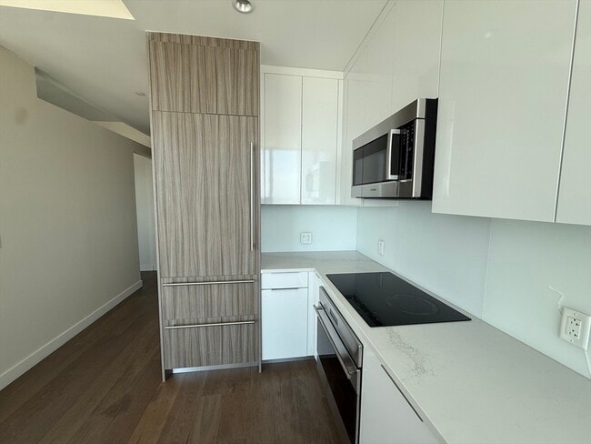 Building Photo - 188 Brookline Ave