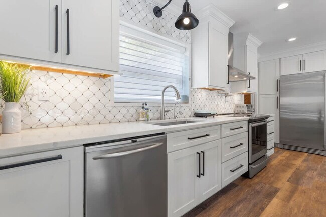 Building Photo - 9200 Pointe Aux Chenes Rd