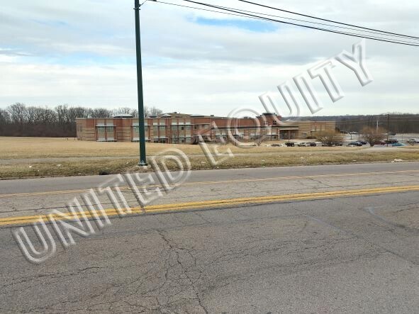Building Photo - 4510 Hoover Ave