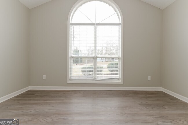 Building Photo - 105 Timberwood Dr