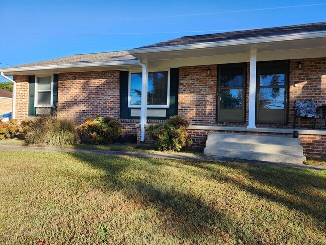 Primary Photo - 3919 Kingsbridge Rd