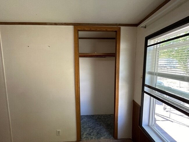 Building Photo - 3 Bed 2 Bath Mobile Home W/ Many Amenities...