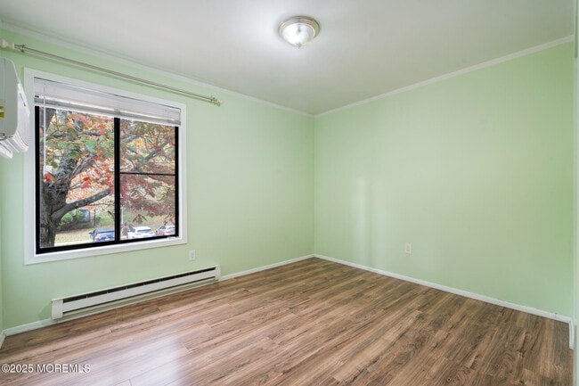 Building Photo - 177 Amberly Dr