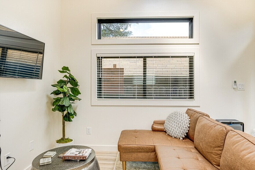 Building Photo - 3381 Pinole Valley Rd