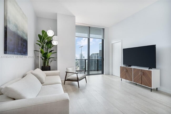 Building Photo - 45 SW 9th St