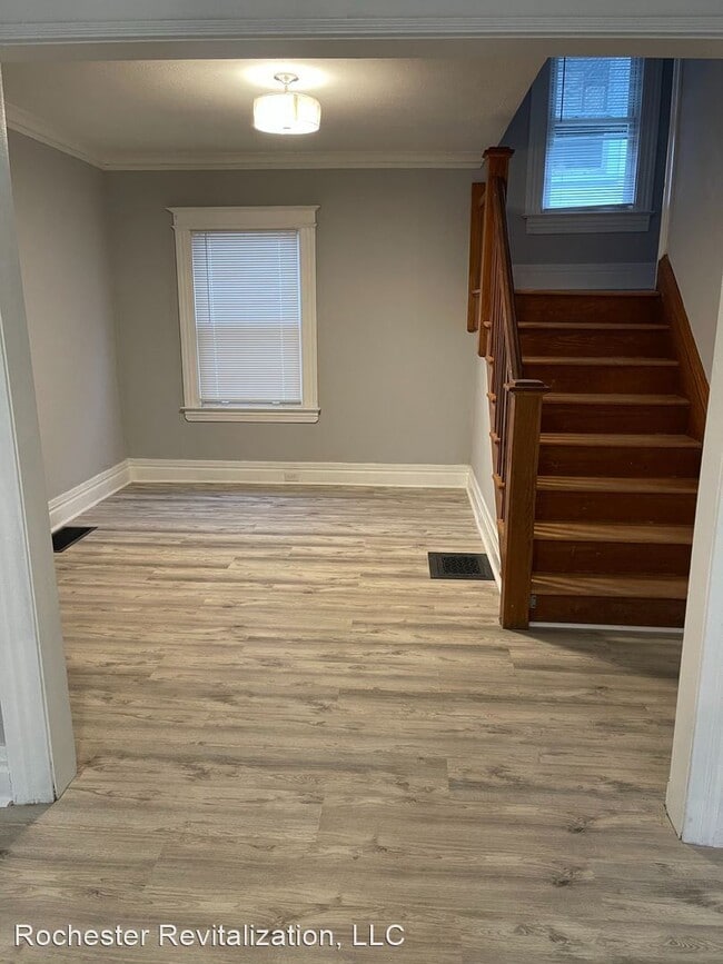 Building Photo - 4 br, 2 bath House - 826 Seward St