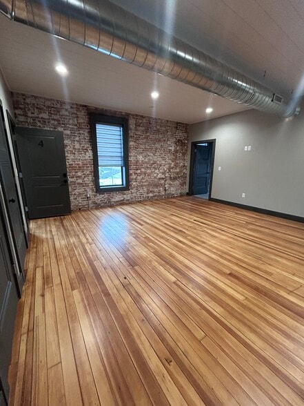 Building Photo - 101 Court St