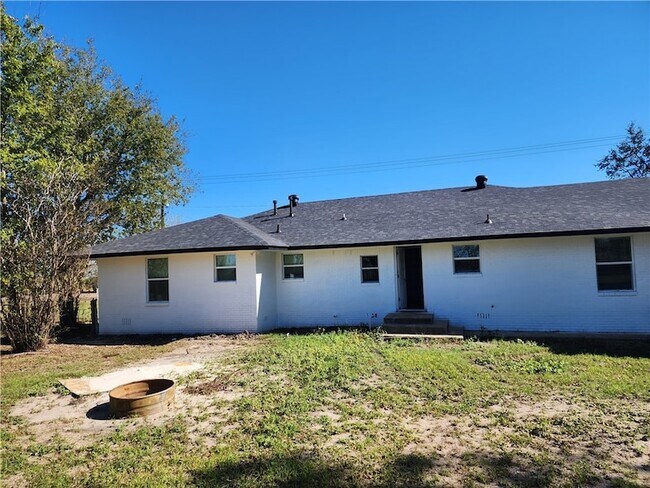 Building Photo - 12877 E State Hwy 21