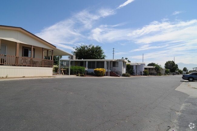 Building Photo - Pepper Tree Mobile Home Park