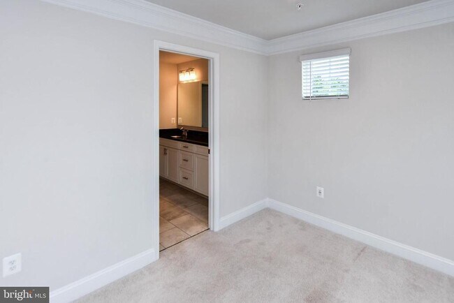 Building Photo - 7102 Druce Way
