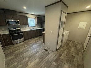 Building Photo - 2429 E Birch Dr