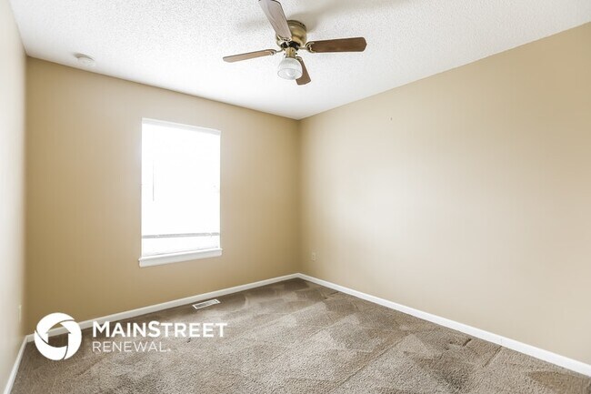 Building Photo - 1708 Stasi Ave