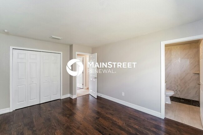 Building Photo - 3 Bedroom Pet-Friendly Home in NORTH PORT, FL with Main Street Renewal