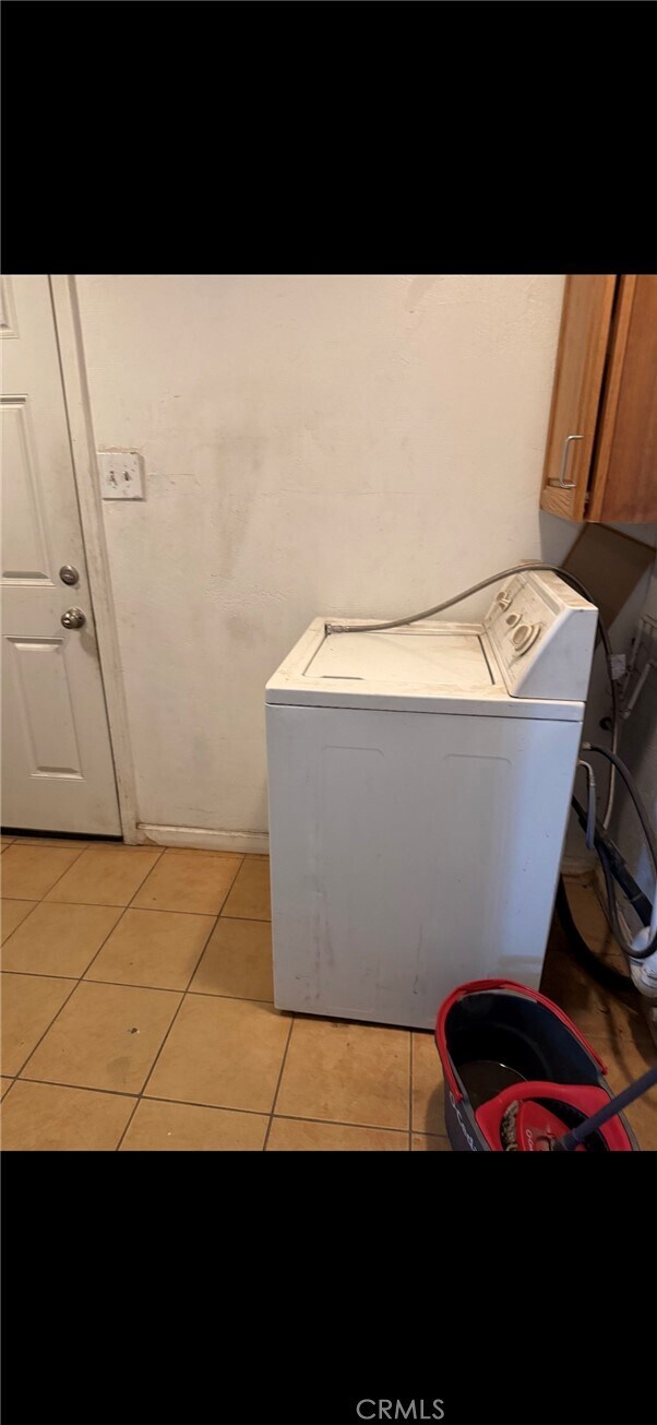 Building Photo - 210 W Lugonia Ave