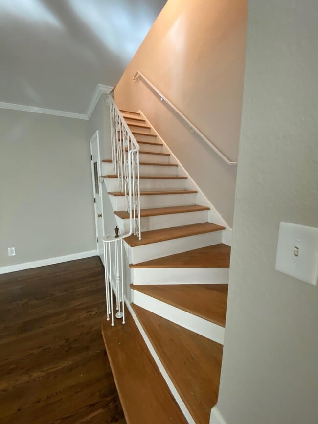 Building Photo - 624 N 34th St