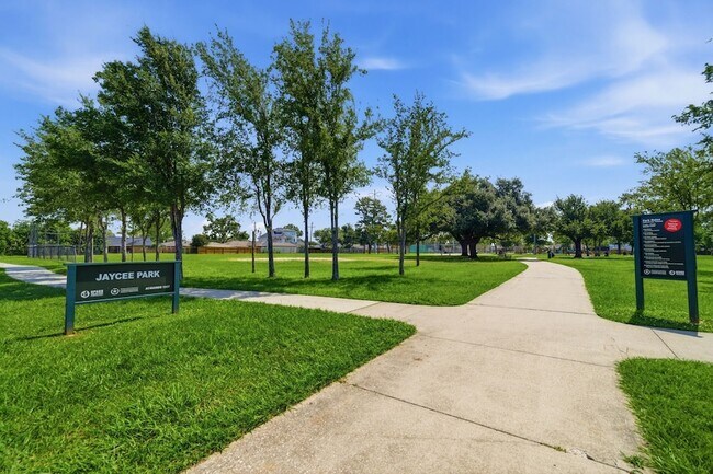 Building Photo - 1417 Biondo Way