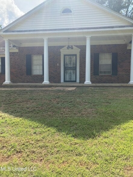 Building Photo - 144 Vaughn Ln