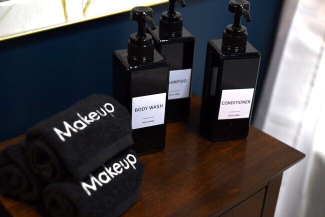 Building Photo - 3531 Fleming Ave