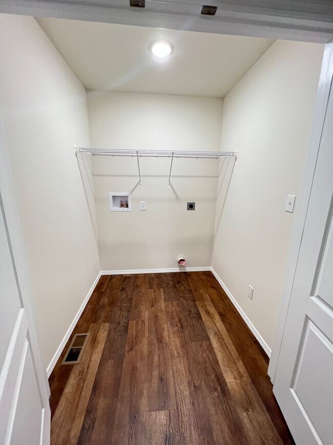 Building Photo - NEW CONSTRUCTION!