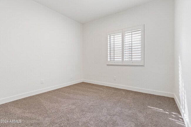 Building Photo - 14971 N 100th Way